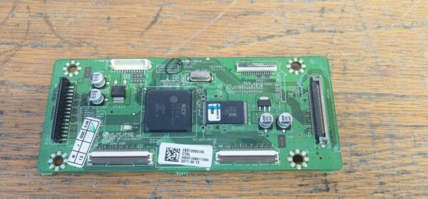 Placa Tcon EBR72680705 para LG 50PT250